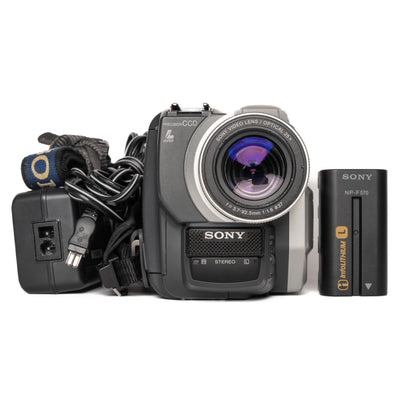 Sony Handycam DCR-TRV820 Digital8 NTSC Camcorder