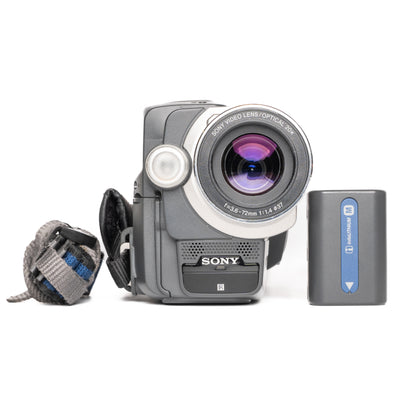 Sony Handycam CCD-TR748E Video Hi8 PAL Gray Camcorder - Good - SESKO