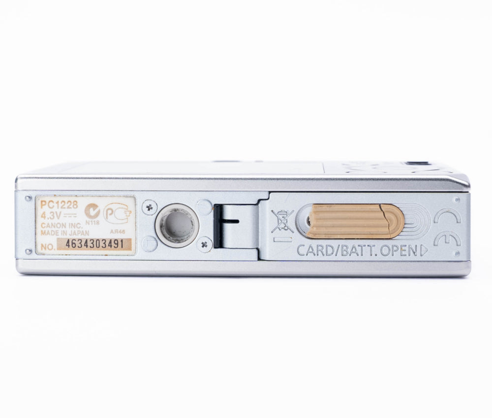 Canon Digital IXUS 70 7.1MP Silver - Mint