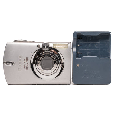 Canon IXUS 700 7.1MP Digital Camera