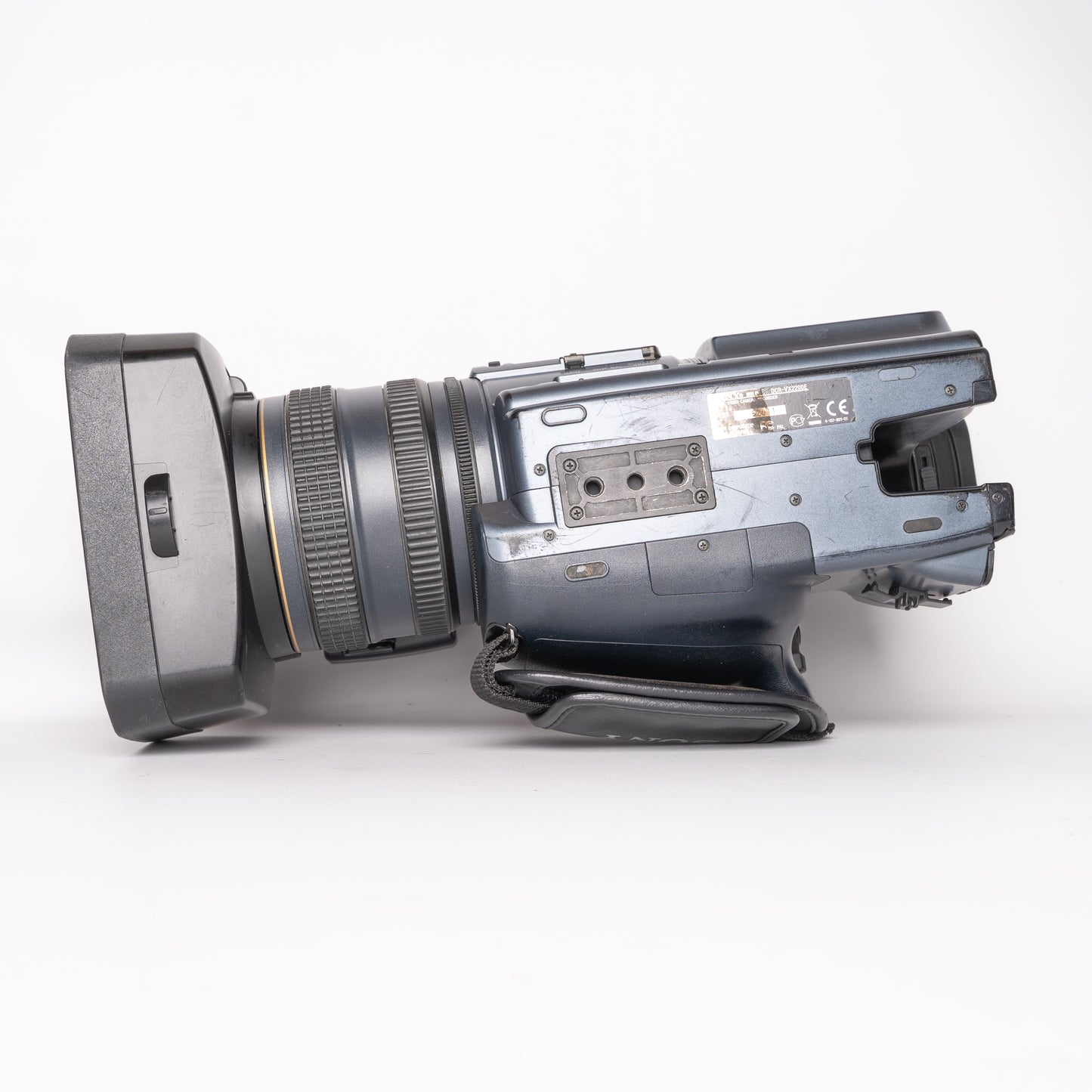 Sony Handycam DCR-VX2200E MiniDV Digital PAL Camcorder