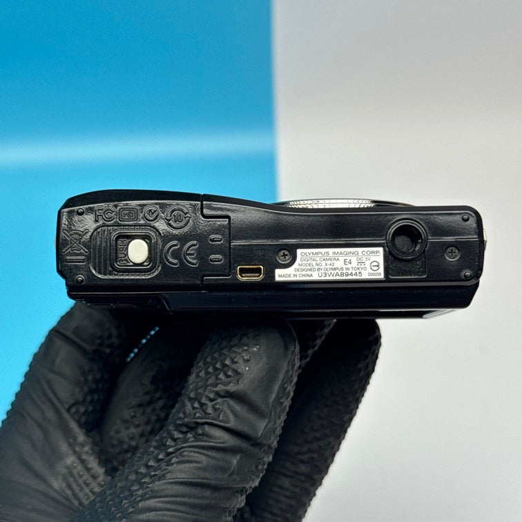 Olympus X-42 12.0MP Digital Camera - FULLY FUNCTIONAL