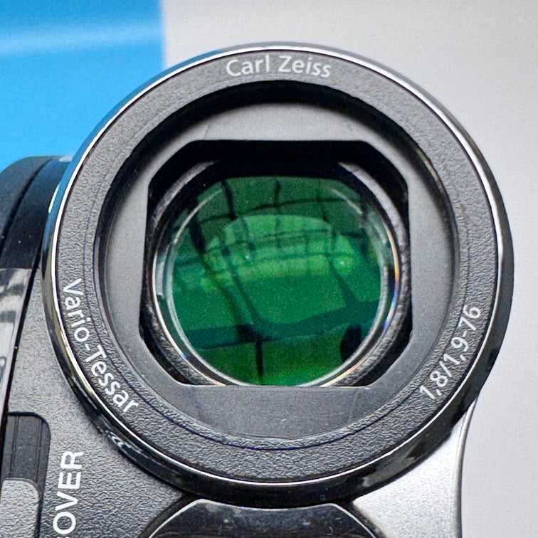 Sony Handycam DCR-DVD106E DVD PAL Camcorder - READ DESCRIPTION