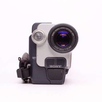 Sony Handycam CCD-TRV218E Hi8 PAL Camcorder