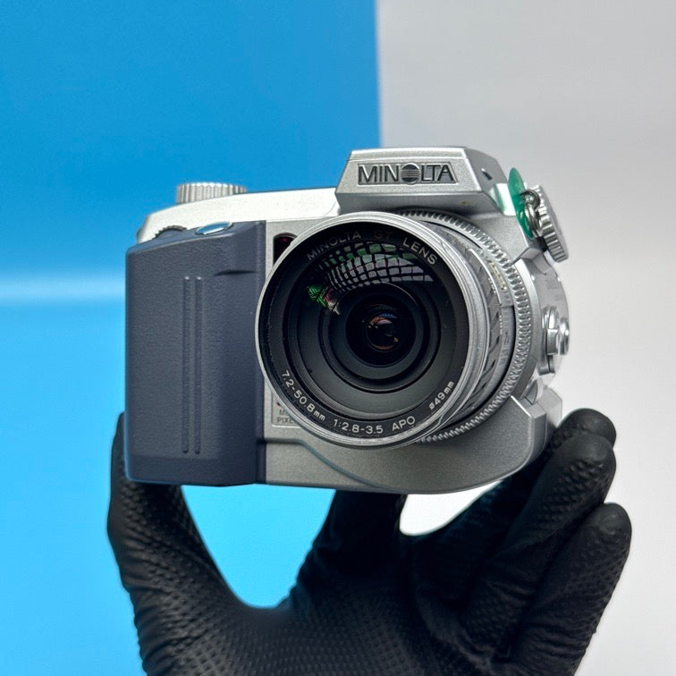 Minolta DiMAGE 7 5.2 MP 28-200mm Optical Zoom Digital Camera - FULLY FUNCTIONAL