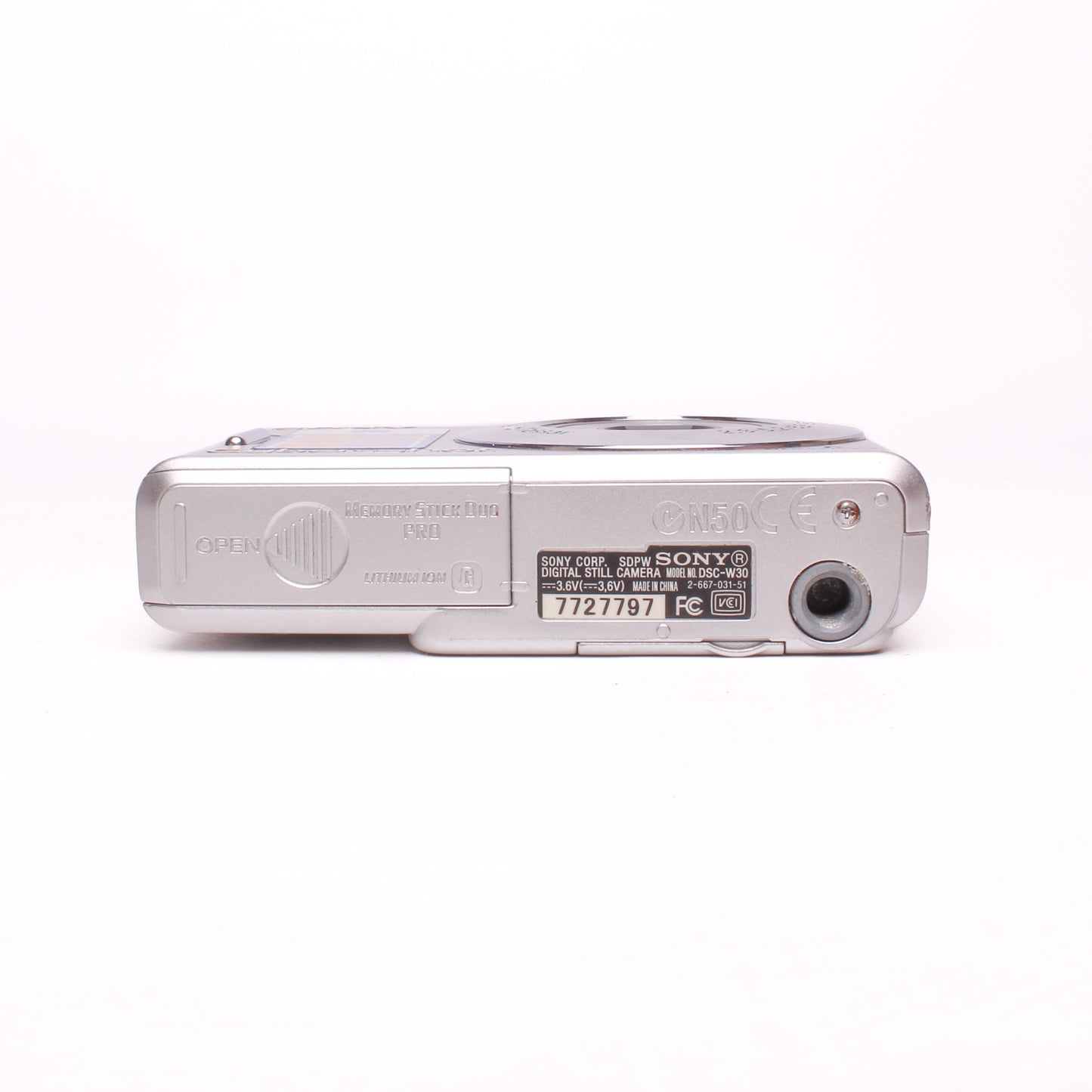 Sony Cyber-shot DSC-W30 6.0MP Digital Camera