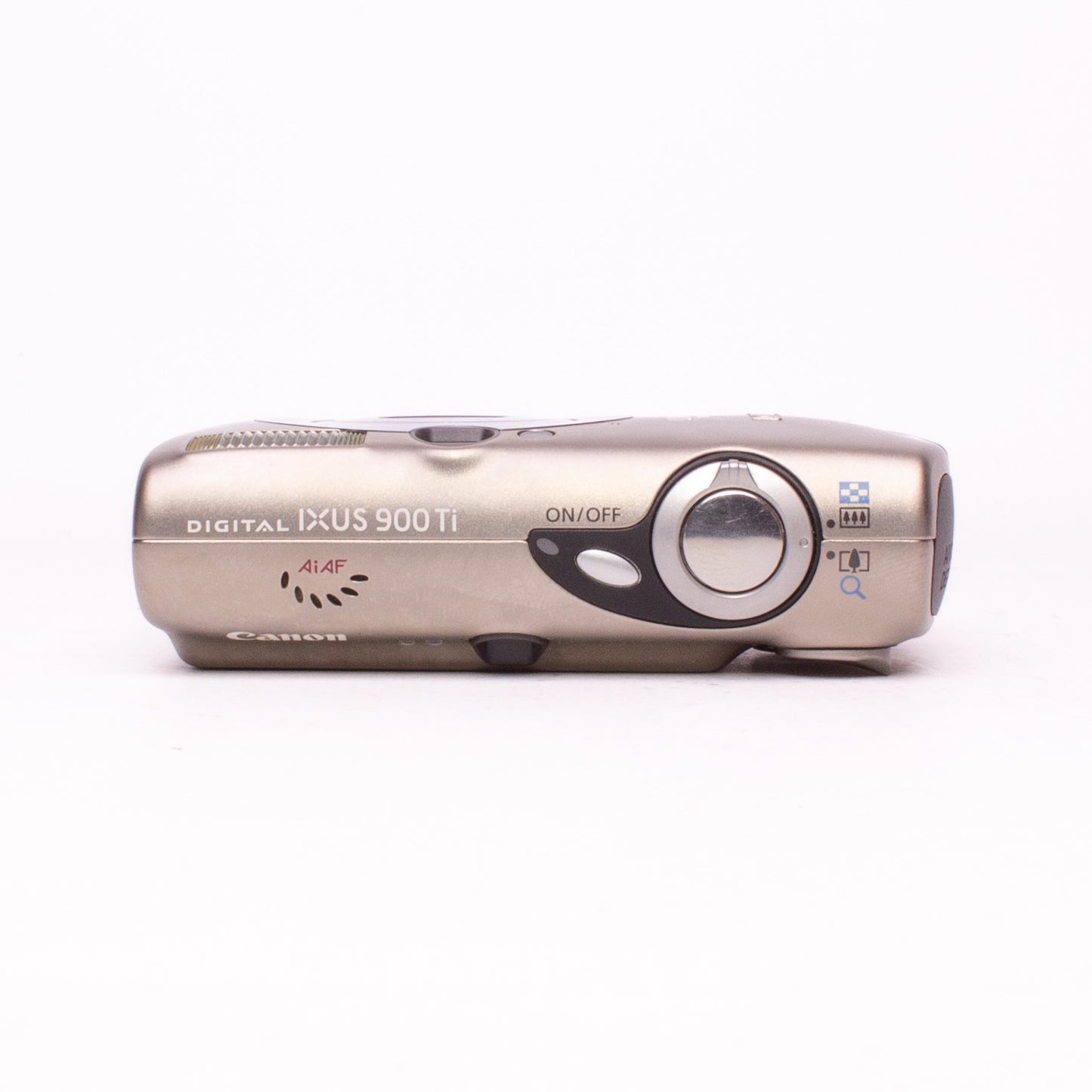 Canon IXUS 900 Ti 10.0MP Digital Camera
