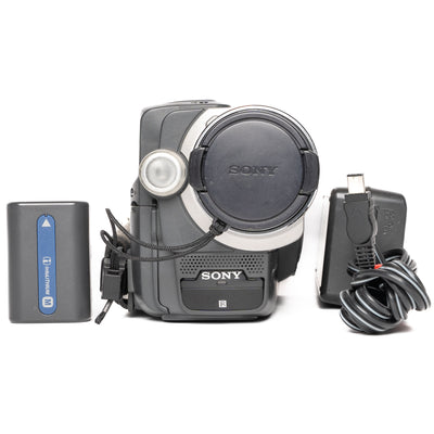 Sony Handycam CCD-TR748E Video Hi8 Silver Camcorder - Good