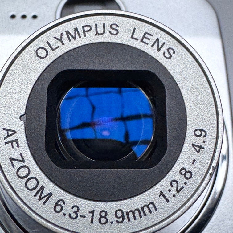 Olympus CAMEDIA C-500 5.0MP Digital Camera - FULLY FUNCTIONAL