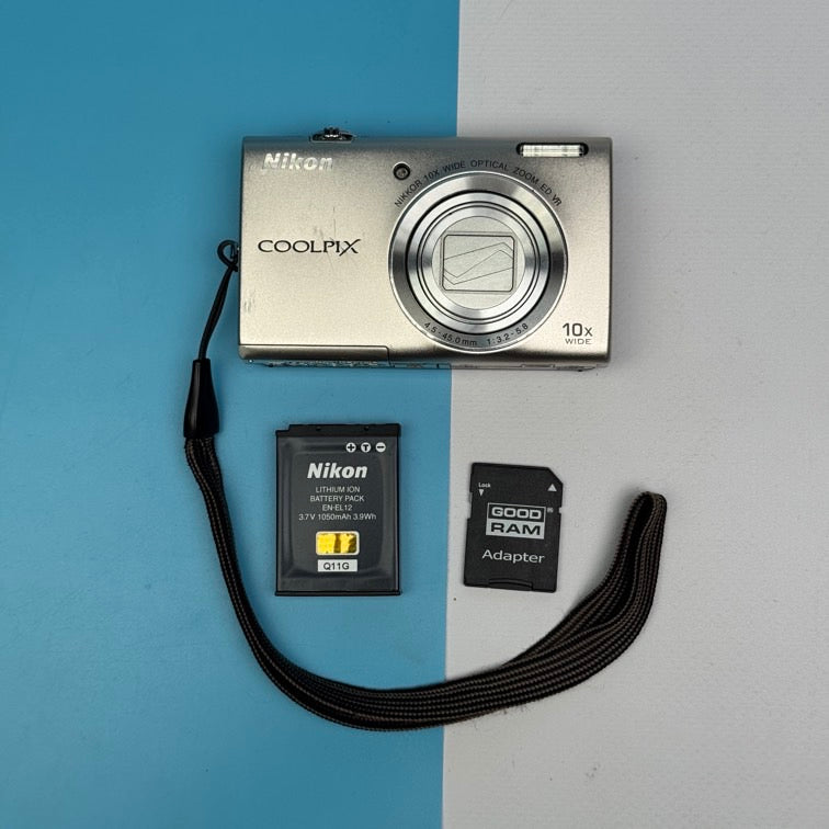 Nikon CoolPix S6200 16.0MP Digital Camera - FULLY FUNCTIONAL