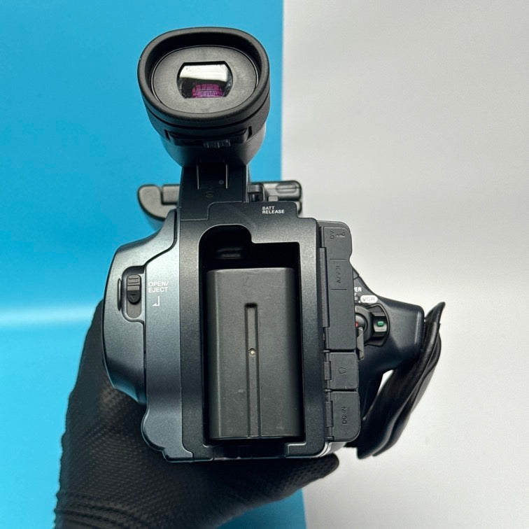 Sony Handycam DCR-VX2200E MiniDV Digital PAL Camcorder - FULLY FUNCTIONAL