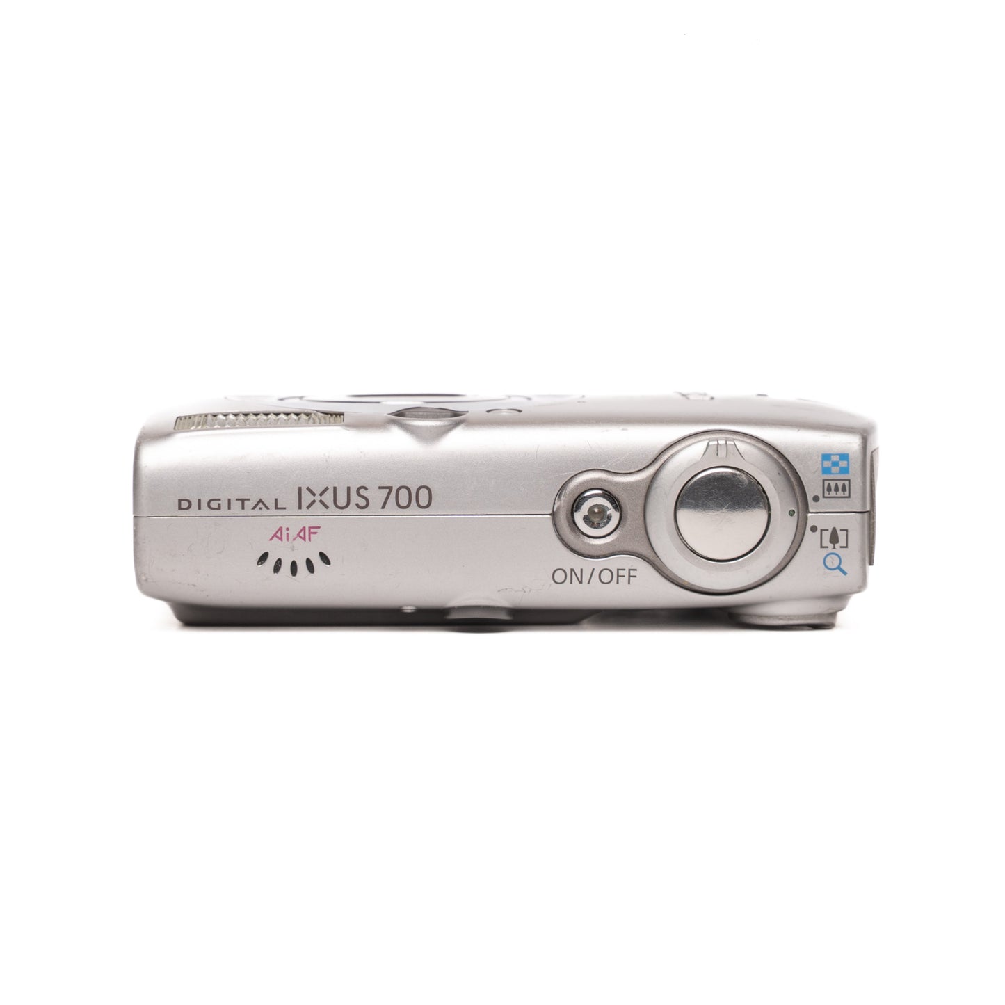Canon IXUS 700 7.1MP Digital Camera