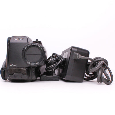 Sony handycam ccd-tr330e video8 pal camcorder - read description