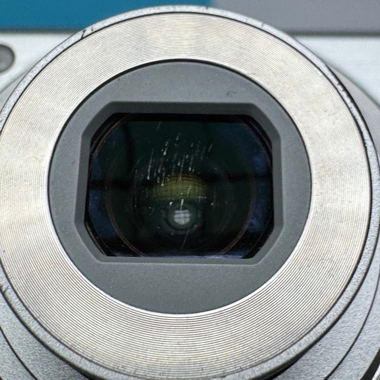 Samsung PL20 14.2MP Digital Camera - FULLY FUNCTIONAL
