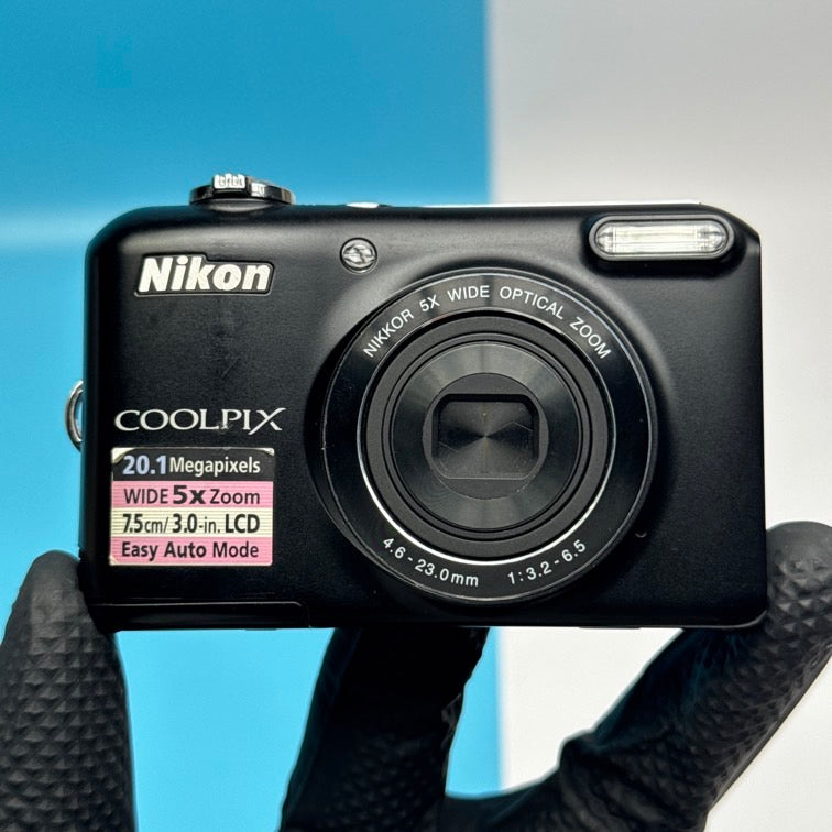 Nikon CoolPix L28 20.1MP Digital Camera - FULLY FUNCTIONAL