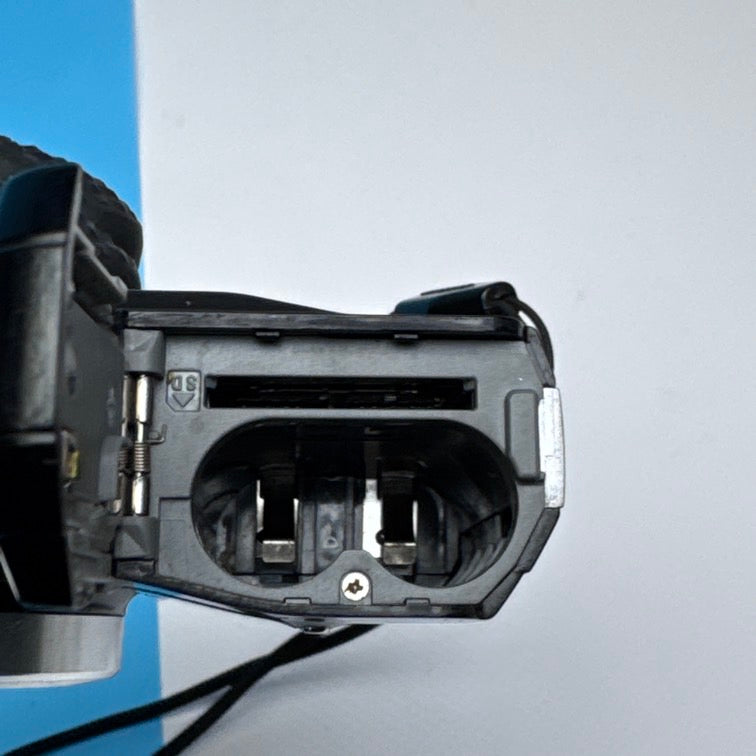 Samsung S1060 10.2MP Digital Camera - LENS SHUTTERS BROKEN