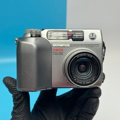 Olympus CAMEDIA C-4000 4.0MP Digital Camera with SmartMedia 128mb - FULLY FUNCTIONAL