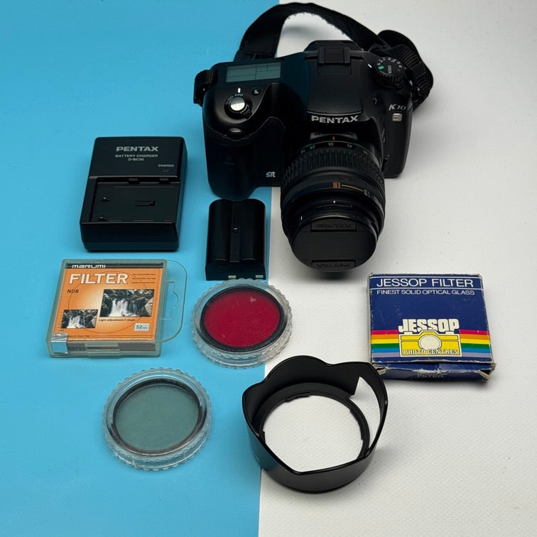 Pentax K10D DSLR Camera with DA SMC 18-55mm f/3.5-5.6 Lens - FULLY FUNCTIONAL Shutter count 16,774