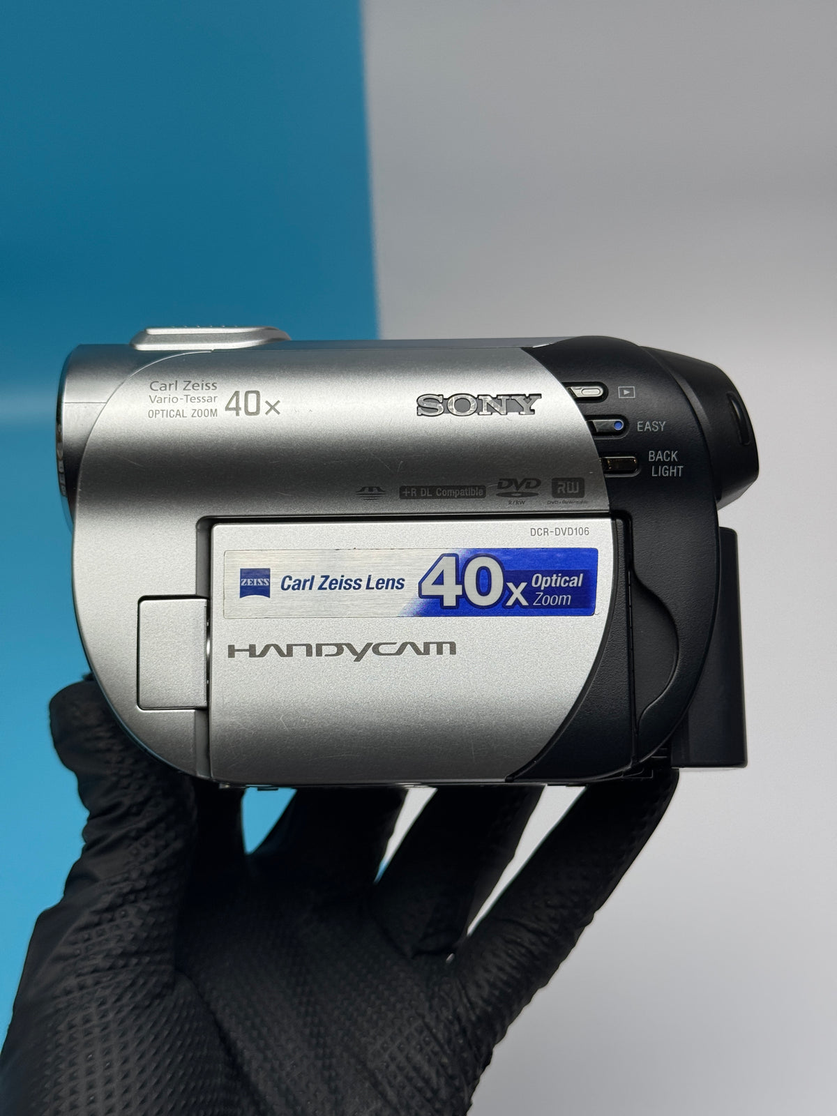 Sony Handycam DCR-DVD106E DVD PAL Camcorder - FULLY FUNCTIONAL