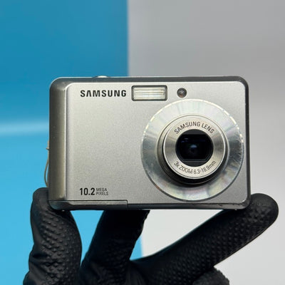 Samsung ES15 10.2MP Digital Camera - READ DESCRIPTION