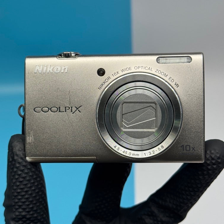 Nikon CoolPix S6200 16.0MP Digital Camera - FULLY FUNCTIONAL