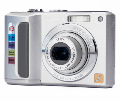 Panasonic LUMIX DMC-LZ8 8.1MP Silver - Mint