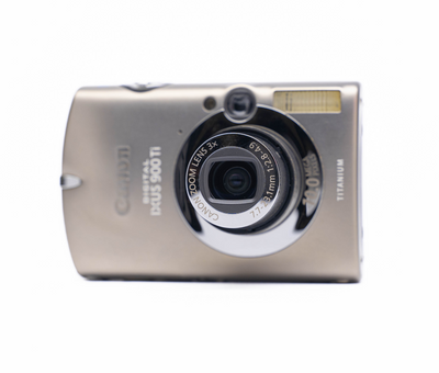 Canon Digital IXUS 900 Ti 10.0MP Titanium - Well Used
