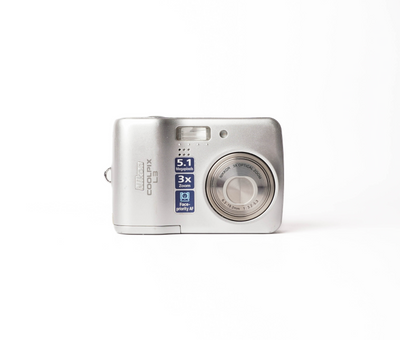 Nikon CoolPix L3 5.1MP Silver - Good