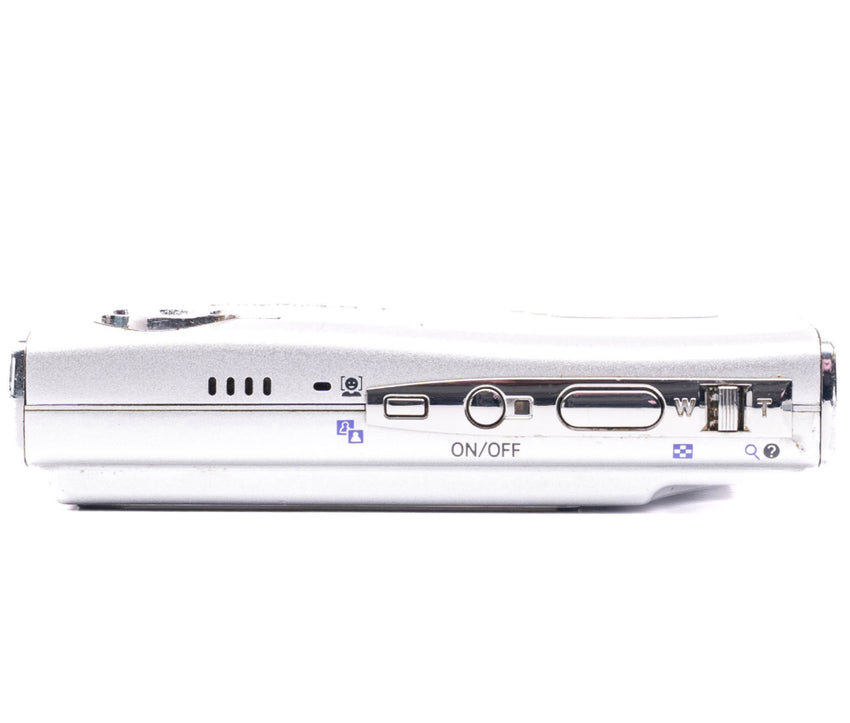 Nikon CoolPix S9 6.1MP Silver - Good