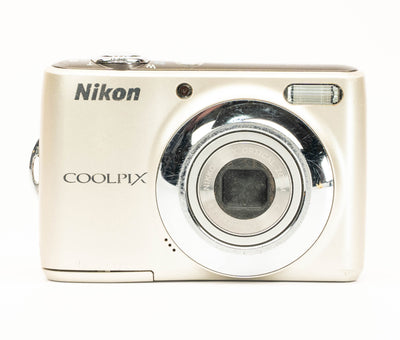 Nikon CoolPix L21 8.0MP Silver - Well Used