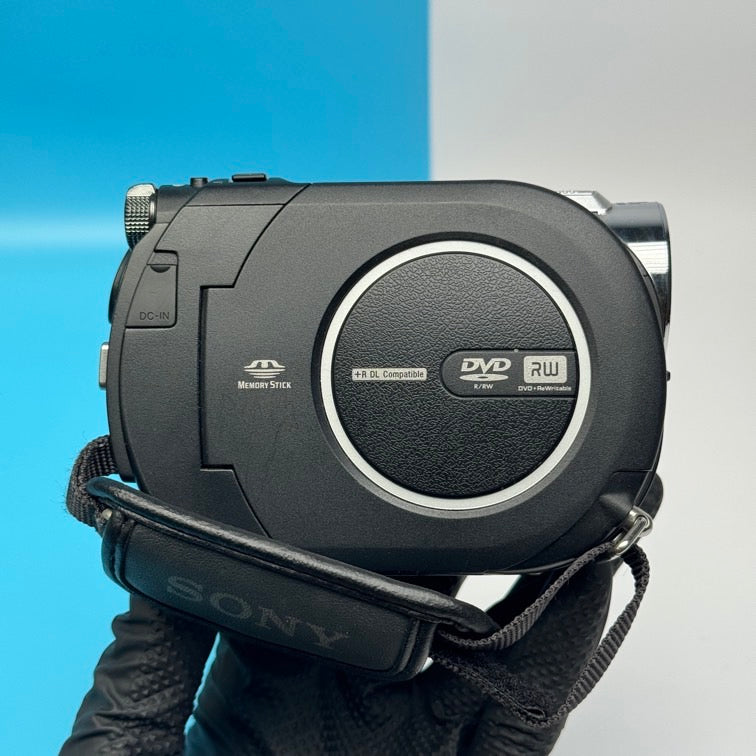 Sony Handycam DCR-DVD710E DVD PAL Camcorder - FULLY FUNCTIONAL