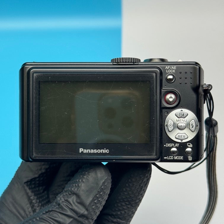 Panasonic Lumix DMC-LX2 10.2MP Digital Camera - FULLY FUNCTIONAL - FULL KIT