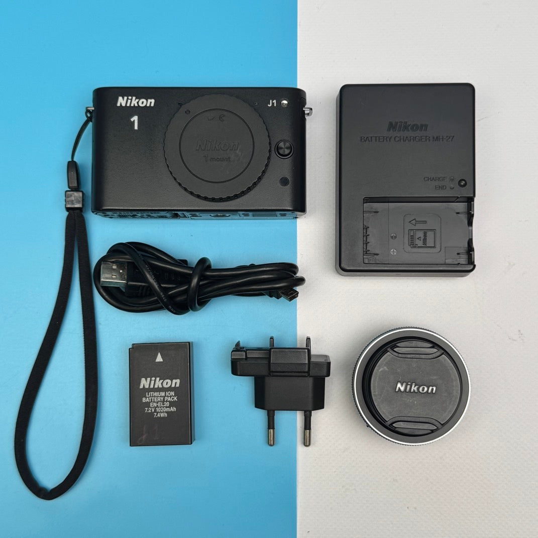 Nikon 1 J1 10.1MP Mirrorless Digital Camera with 10mm f/2.8 Lens - FULLY FUNCTIONAL - FULL KIT