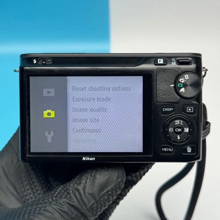 Nikon 1 J1 10.1MP Mirrorless Digital Camera with 10mm f/2.8 Lens - FULLY FUNCTIONAL - FULL KIT