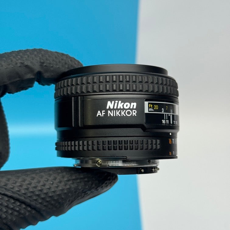 Nikon AF Nikkor 50mm f/1.4 D AF Fixed/Prime Lens for F-Mount - MINT - FULL KIT