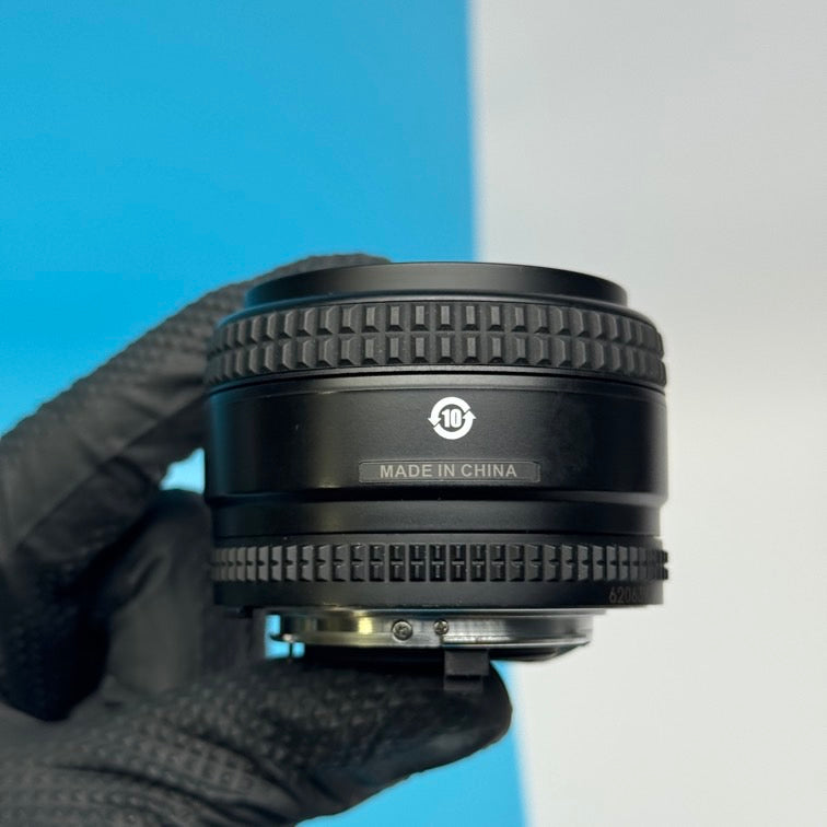 Nikon AF Nikkor 50mm f/1.4 D AF Fixed/Prime Lens for F-Mount - MINT - FULL KIT