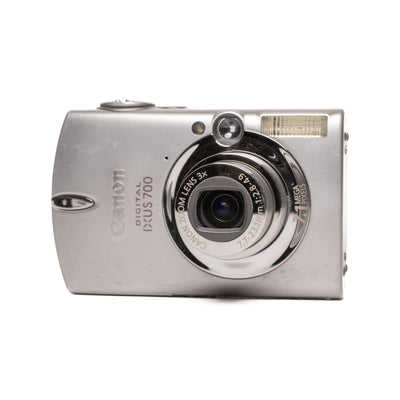 Canon IXUS 700 7.1MP Digital Camera