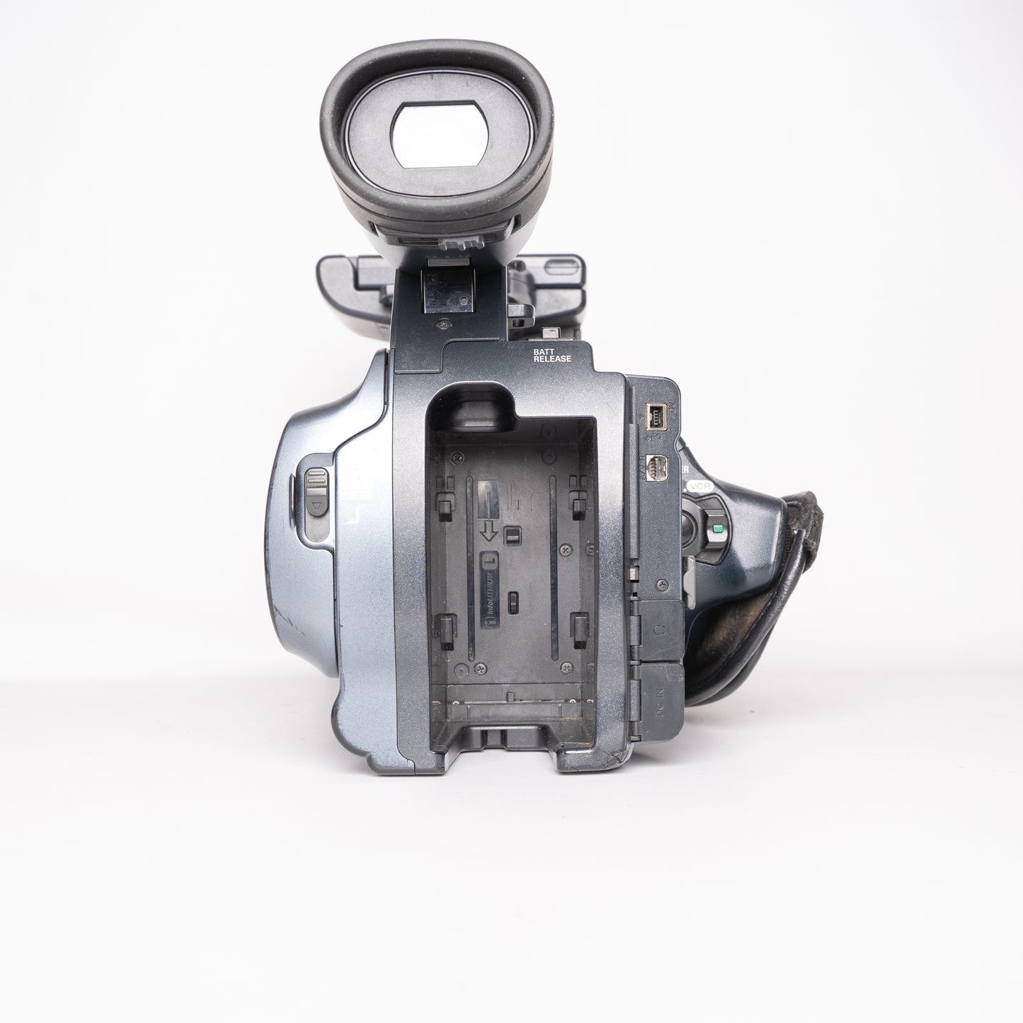 Sony Handycam DCR-VX2200E MiniDV Digital PAL Camcorder