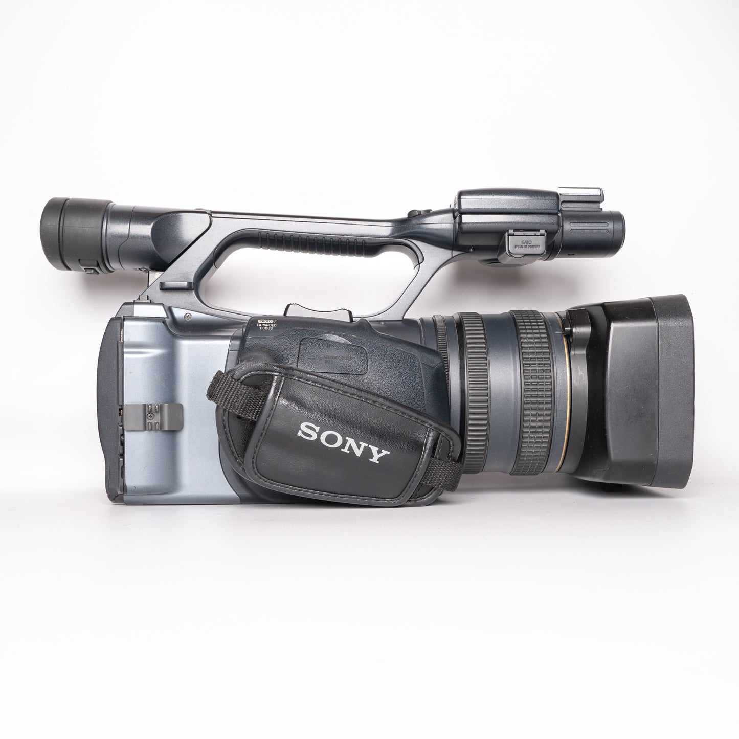 Sony Handycam DCR-VX2200E MiniDV Digital PAL Camcorder