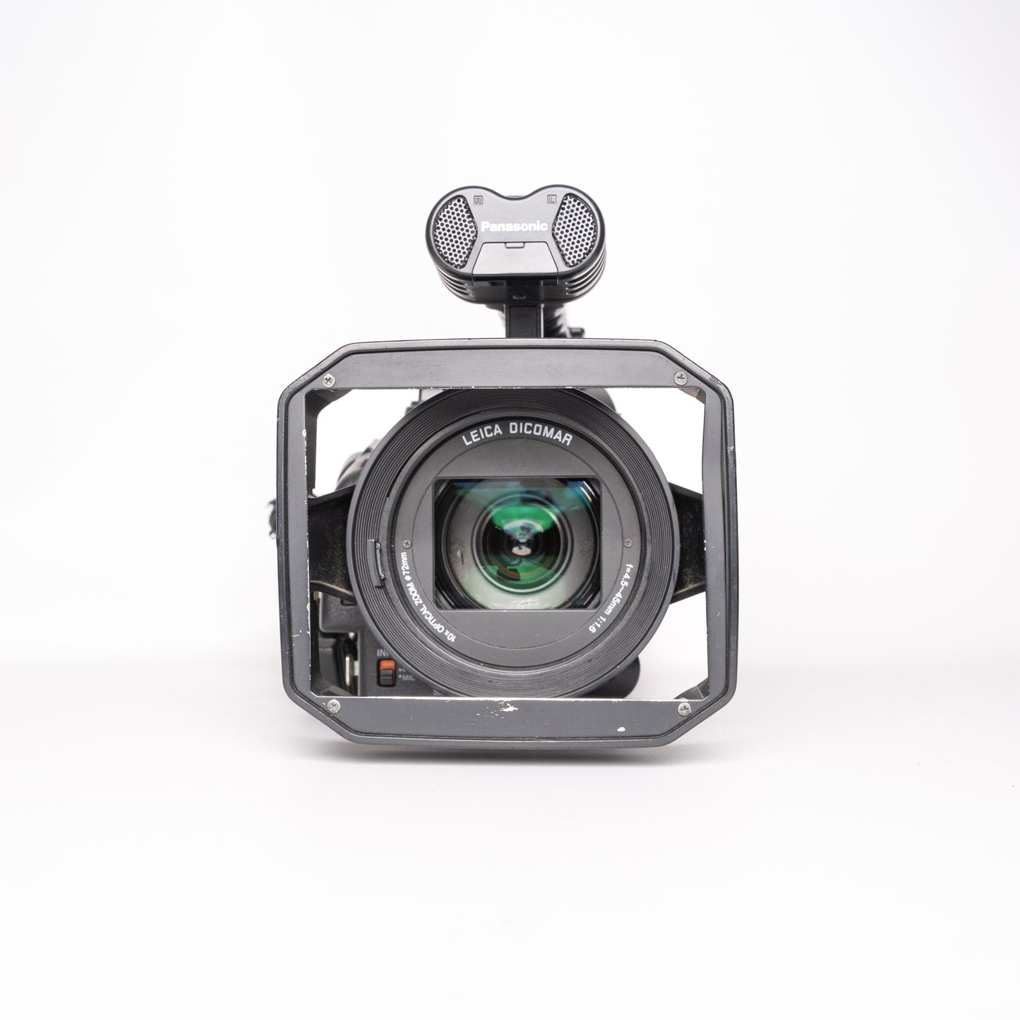 Panasonic AG-DVX100BE 3-CCD 25p Mini-DV Cinema Camcorder