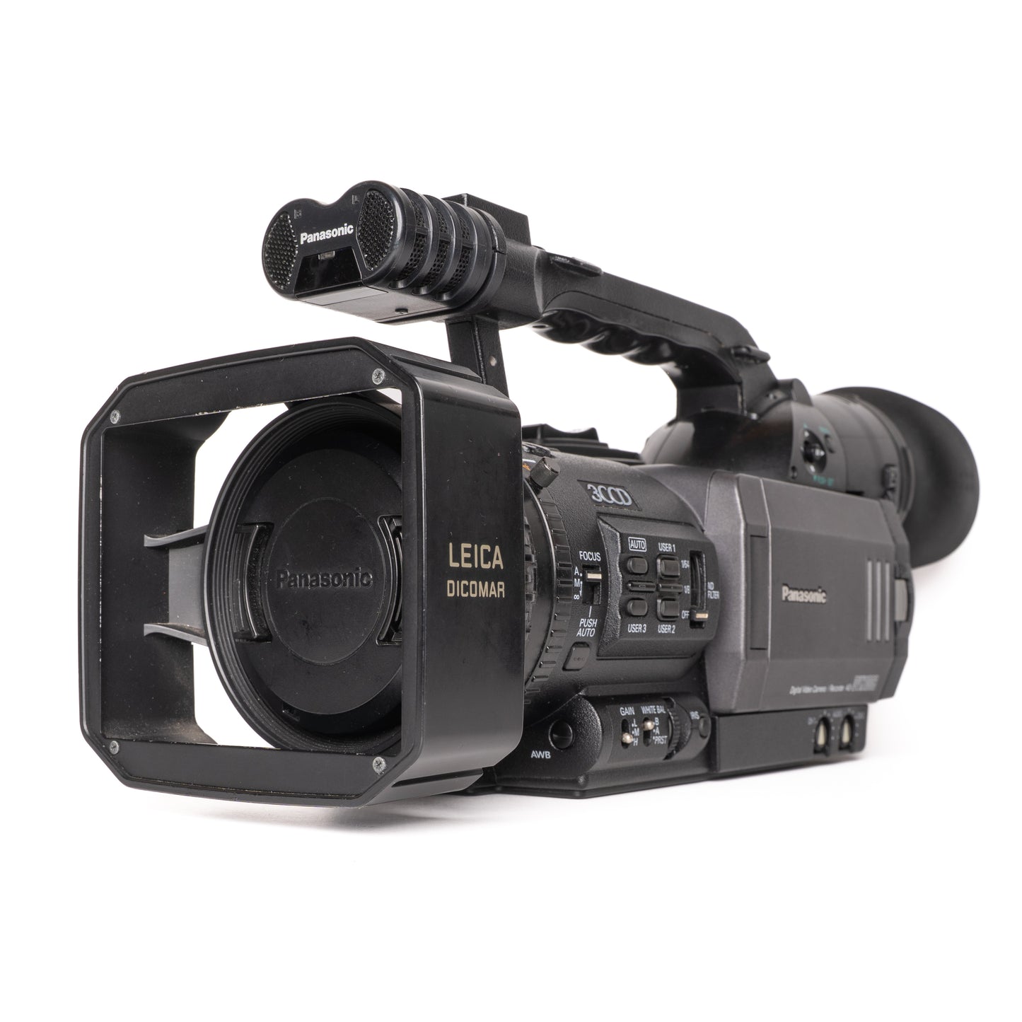 Panasonic AG-DVX100B 3-CCD 25p Mini-DV Cinema Camcorder