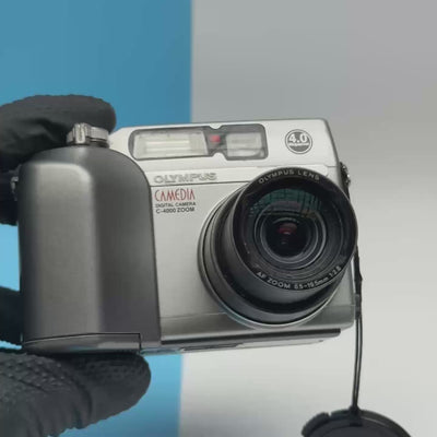 Olympus CAMEDIA C-4000 4.0MP Digital Camera with SmartMedia 128mb - FULLY FUNCTIONAL